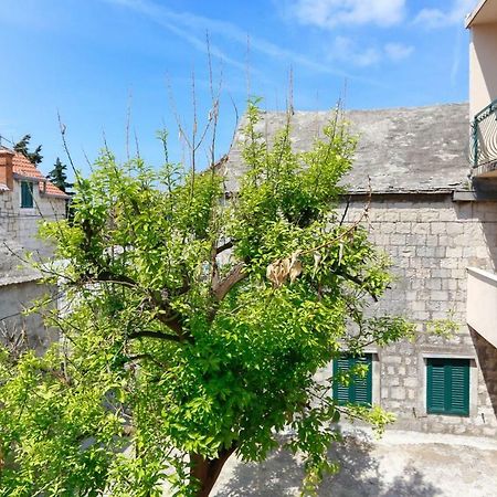 Apartments And Rooms Stone House Split Bagian luar foto