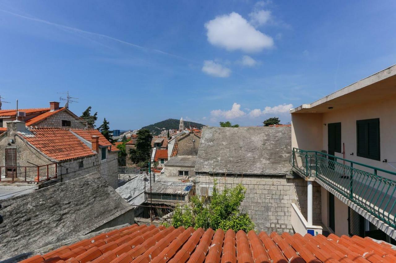 Apartments And Rooms Stone House Split Bagian luar foto
