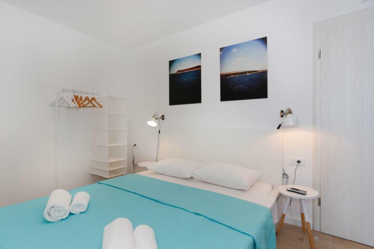 Apartments And Rooms Stone House Split Bagian luar foto