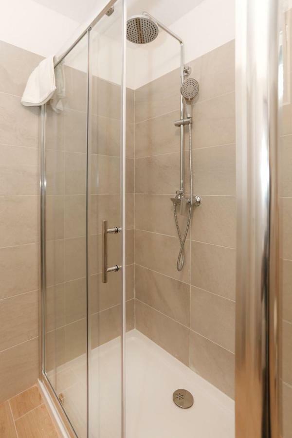 Apartments And Rooms Stone House Split Bagian luar foto