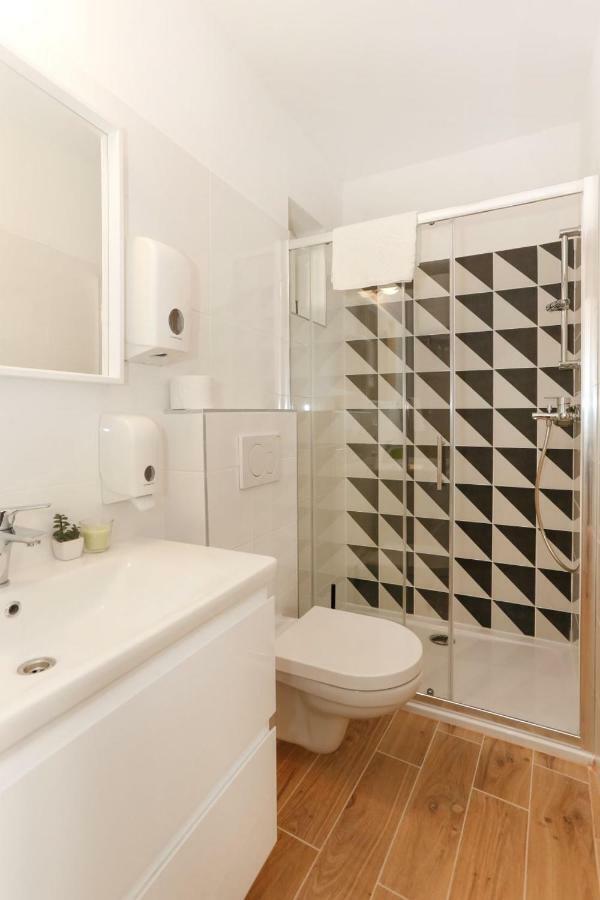 Apartments And Rooms Stone House Split Bagian luar foto